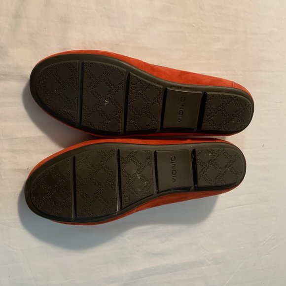 Vionic Chill Kenya Suede Loafer Brick Red Size 7 - Picture 5 of 6